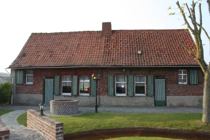 Bigger view of Afbraakwerken en aanleg van terrassen en opritten regio Roeselare, Izegem, Tielt, Ardooie, Pittem, Hooglede, Gits, Ingelmunster, Moorsele, Lendelede, Gullegem, Kortrijk
